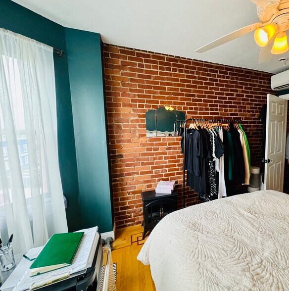 Building Photo - 265 Atwells Ave