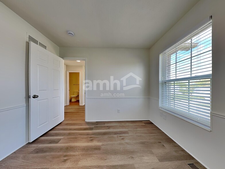 Building Photo - 6532 Kristine Dr
