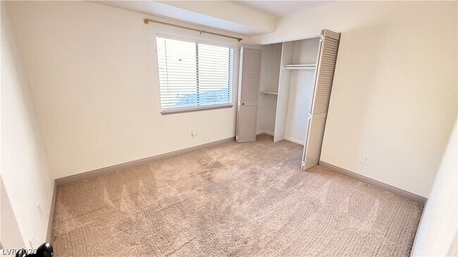 Building Photo - 2783 Carnation Ln