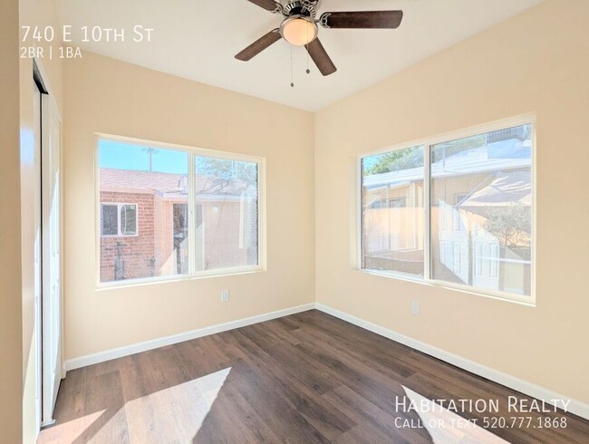 Building Photo - Remodeled 1924 Craftsman 2Bed/1Bath + Offi...