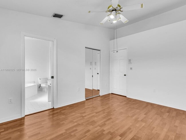 Building Photo - 11512 NW 48th Terrace