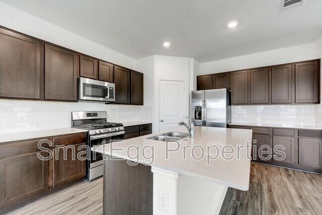 Building Photo - 1103 Diggy Dr