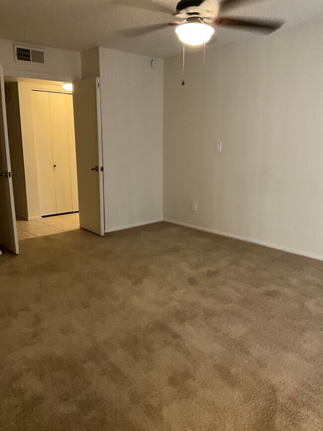 Building Photo - Great 3 bedroom 2 bath very close to Arcadia