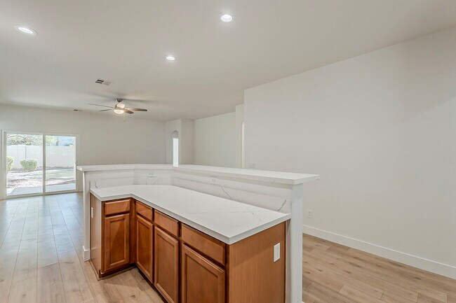 Building Photo - 3877 S Coach House Dr