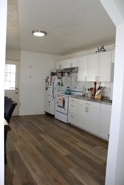 Building Photo - 84 W Main St