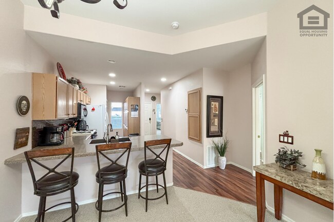 Building Photo - 205 N 74th St