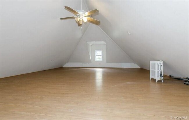 Building Photo - 11 Floyd Pl