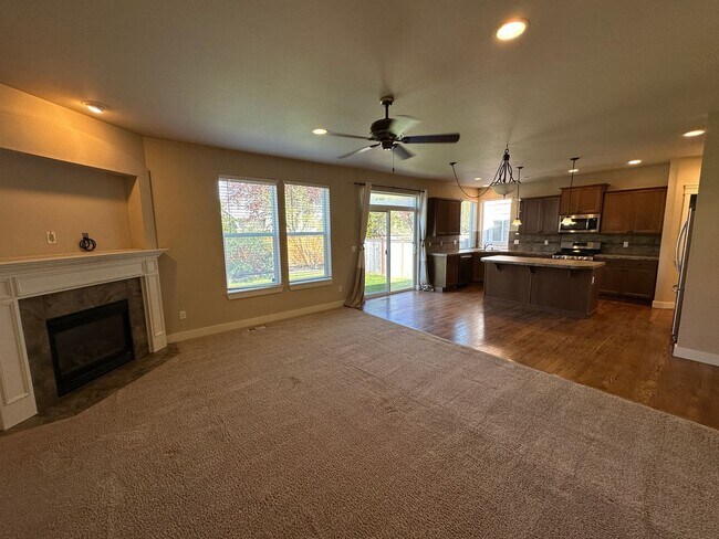Building Photo - 4219 Cashmere Dr NE