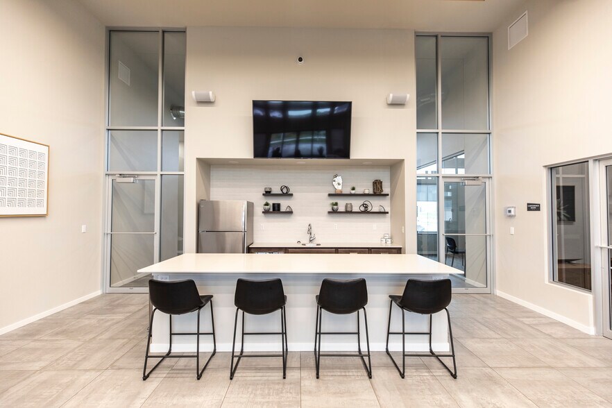 Clubroom - Edition I - Bldg 1