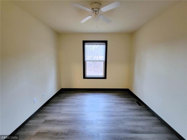 Building Photo - 303 S Wasson Ln