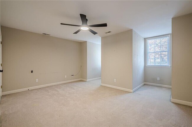 Building Photo - 34 Johnston Row NW