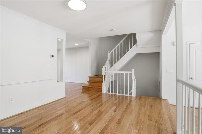 Building Photo - 3946 Valley Ridge Dr