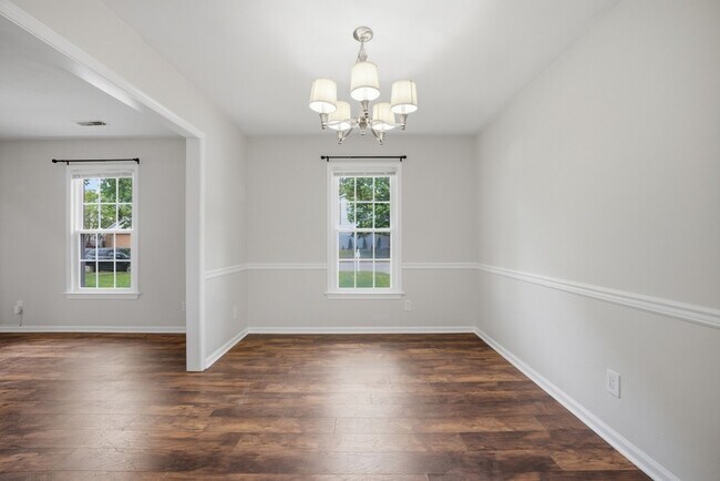 Building Photo - 2252 Newstead Dr