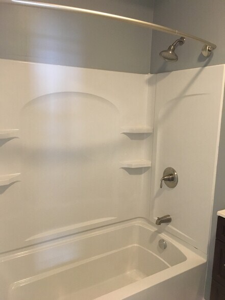 Bath Tub - 22 Gage St