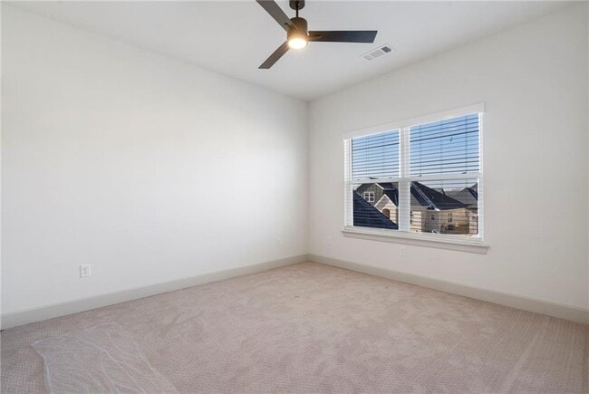Building Photo - 1231 Mammoth St