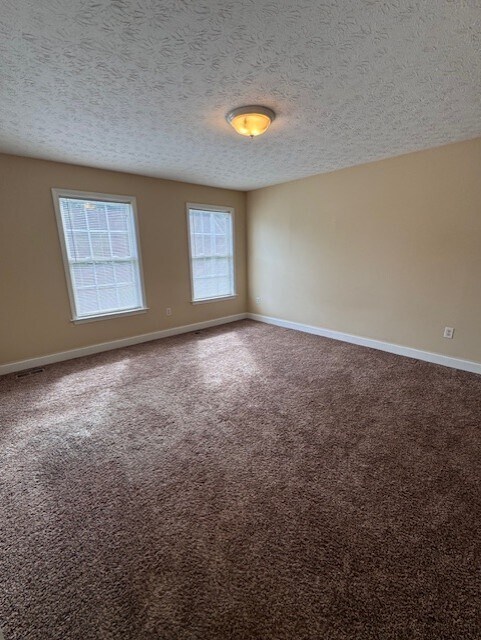 Building Photo - 6901 Ellesmere Dr NW