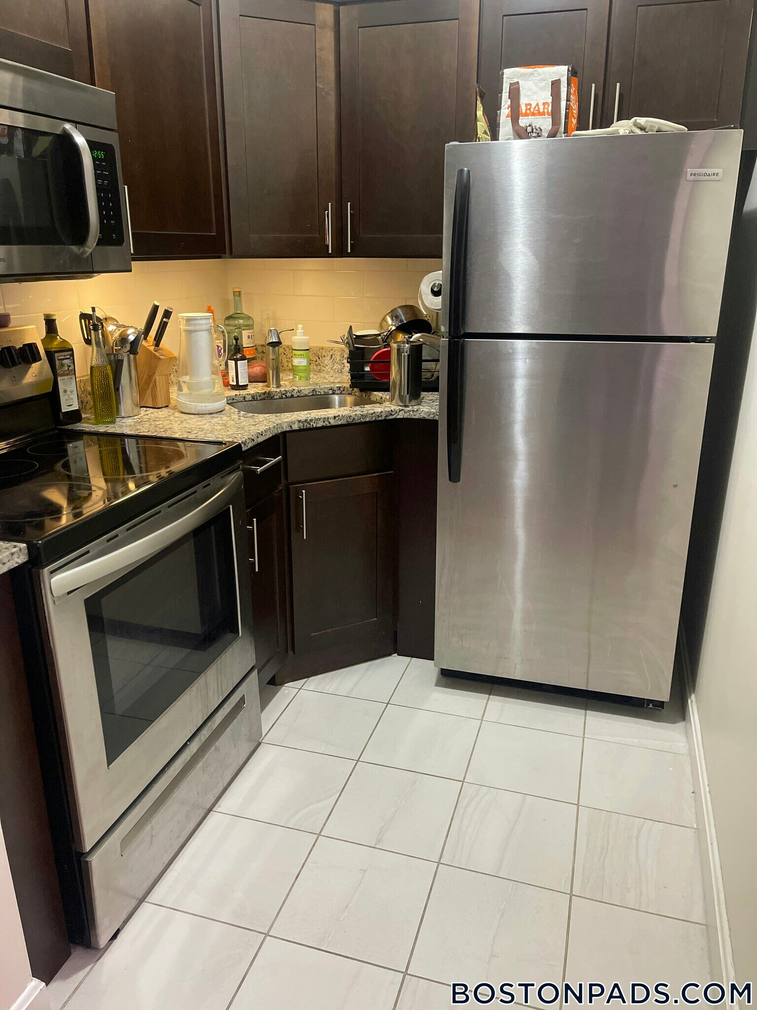 Building Photo - 81 Essex St