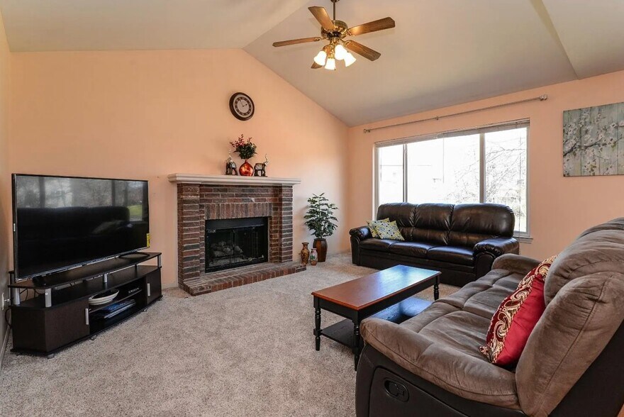Building Photo - 4079 Crystal Creek Dr