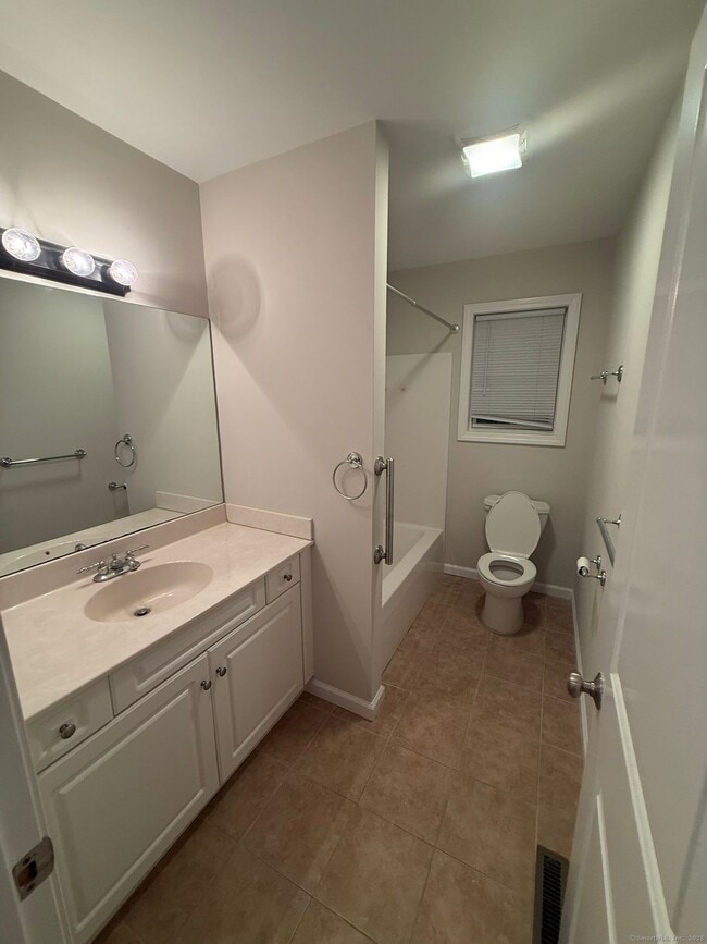 Building Photo - 783 Naugatuck Ave