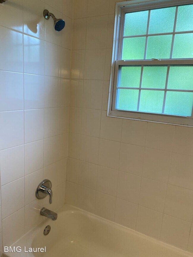 Building Photo - 1 br, 1 bath House - 19 Post Office Ave Un...