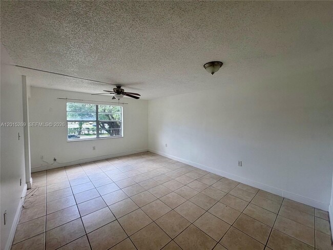 Building Photo - 4304 NW 9th Ave