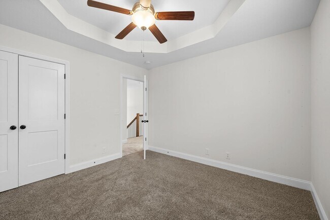 Building Photo - 3 Bed 2/2 Bath home nestled on an Acre of ...