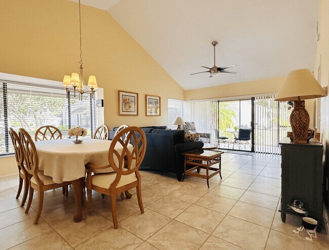 Building Photo - 5256 Myrtlewood Rd #22