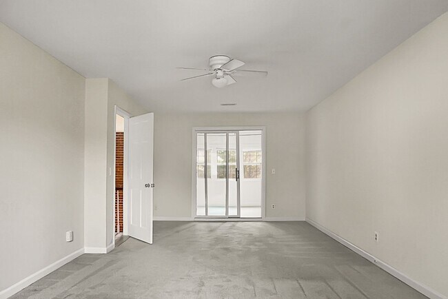 Building Photo - Spacious, Newly Renovated Villa Overlookin...