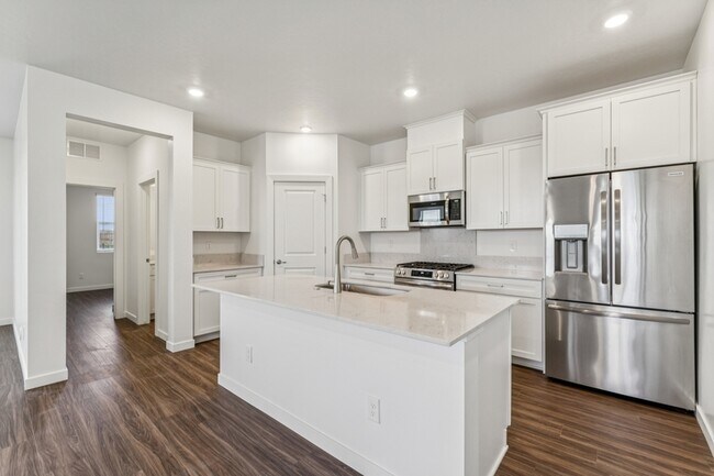 Building Photo - 8284 W Grey Alder Dr