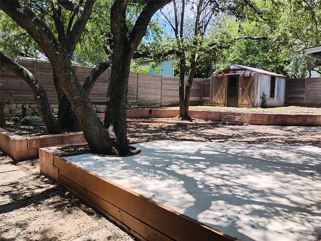 Building Photo - 2018 Ramona Cir