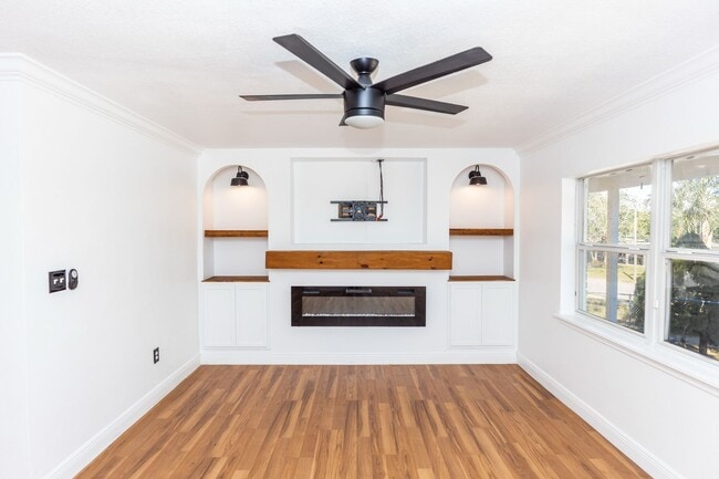 Building Photo - 5508 Meridian Way
