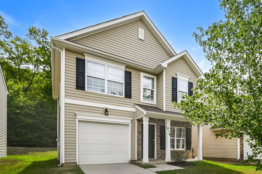 Building Photo - 818 Rook Rd
