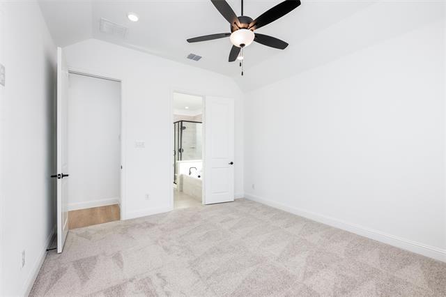 Building Photo - 1013 Rainshower Wy