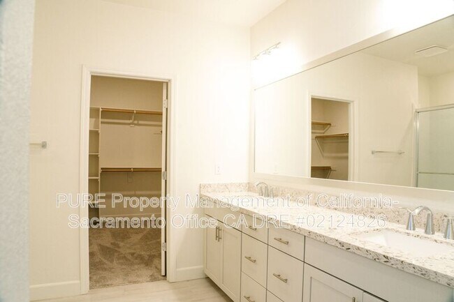 Building Photo - 8793 Classical Wy