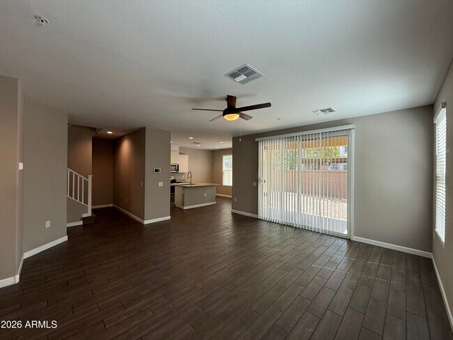 Building Photo - 1255 N Arizona Ave