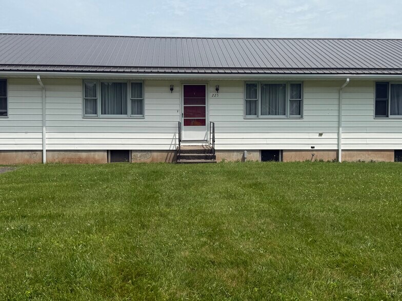 Building Photo - 250 Galavotti Pl