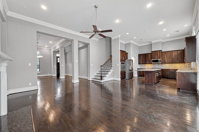 Building Photo - 10917 Upland Park