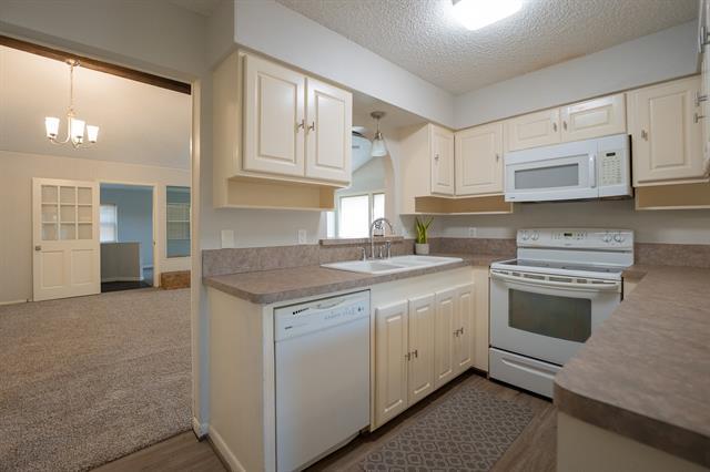 Building Photo - 5508 Flamingo Dr