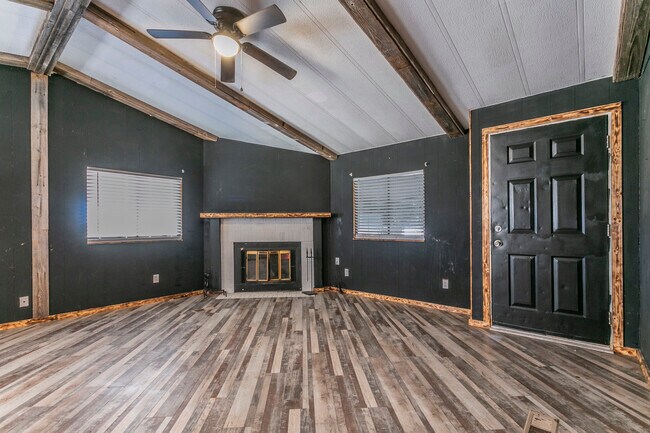 Building Photo - 6384 FM 485