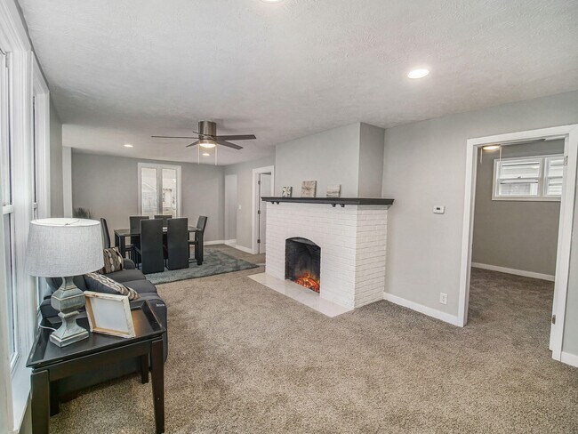 Building Photo - 606 N 8th St