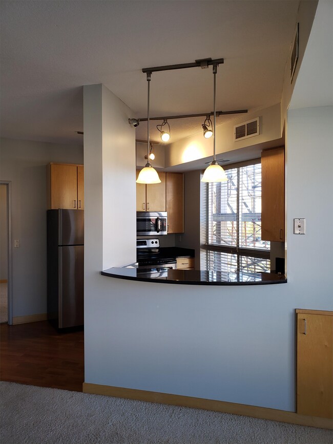 Building Photo - 2600 University Ave SE