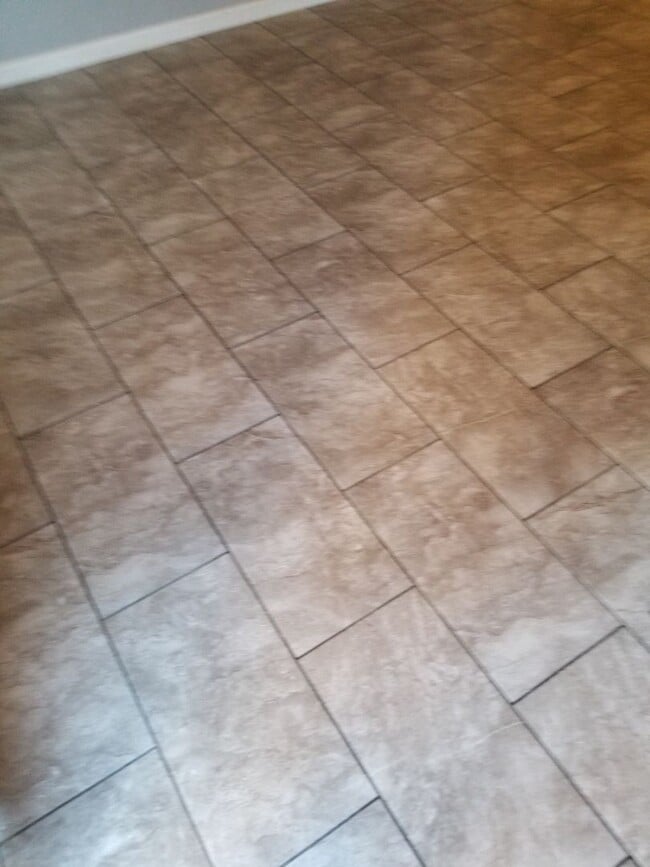 Building Photo - 1 BR Loft Available now