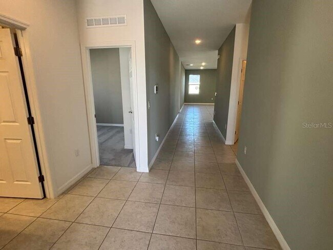 Building Photo - 1255 Normandy Dr