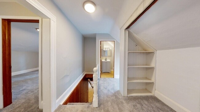 Building Photo - Madison/W.95th neighborhood : 3 bedroom/1 bath single family house available NOW.