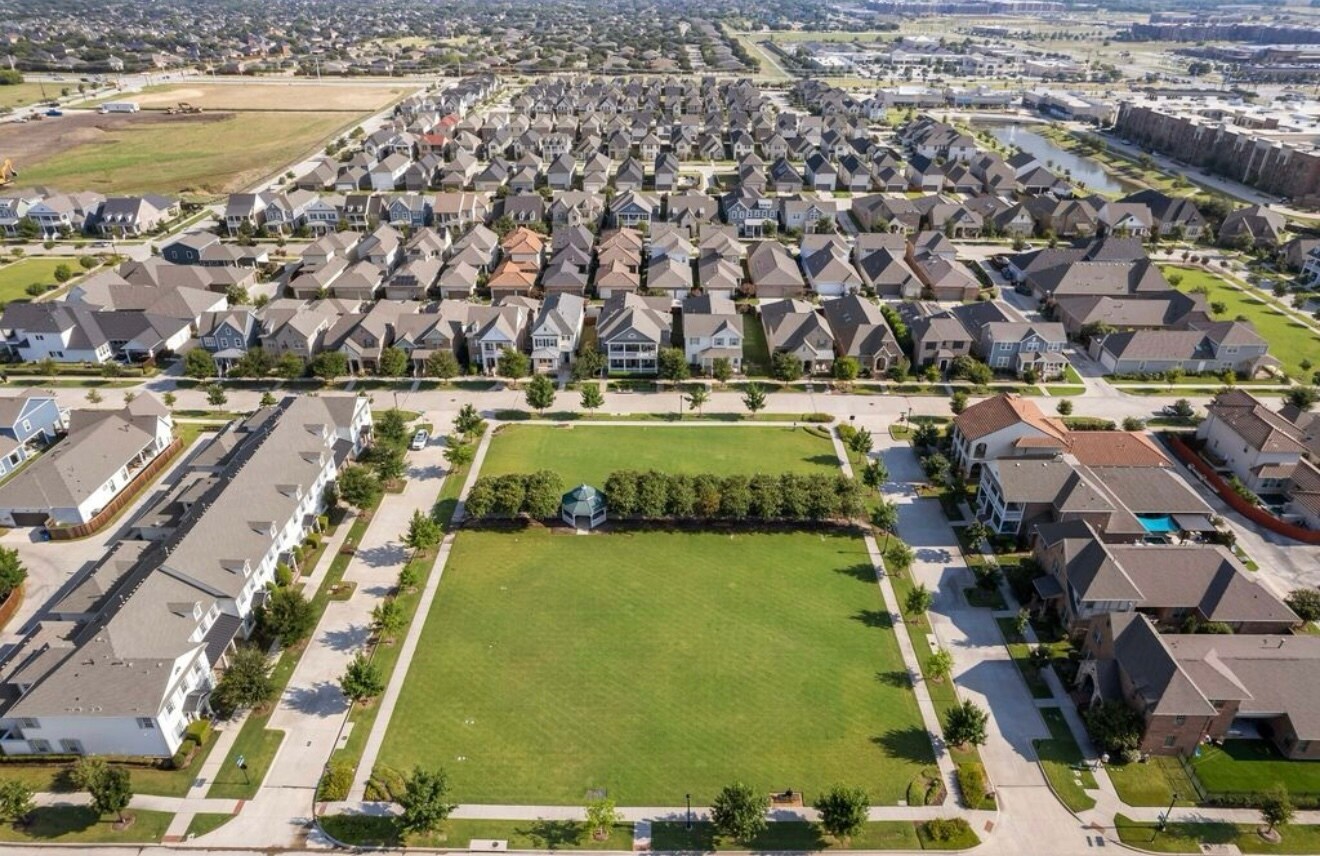 Building Photo - 4143 Runway Mews