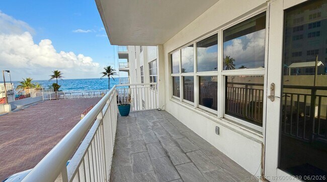 Building Photo - 3850 Galt Ocean Dr