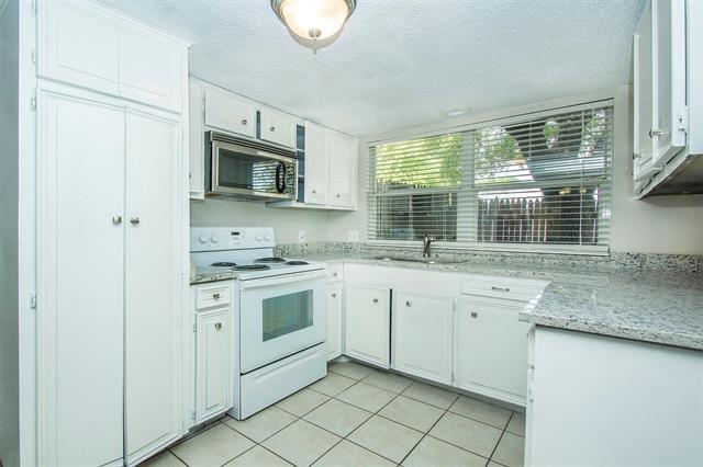 Building Photo - 12831 Pandora Dr