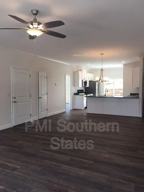 Building Photo - 207 Clarus Crk Wy