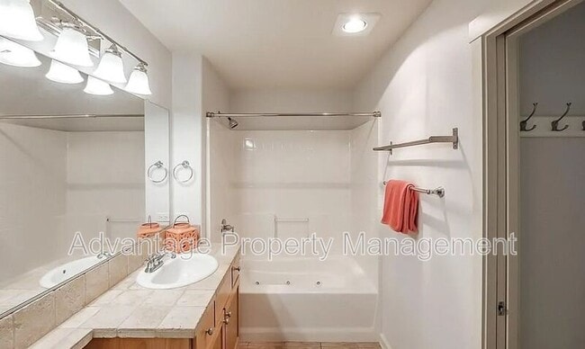 Building Photo - 6298 SW Grand Oaks Dr