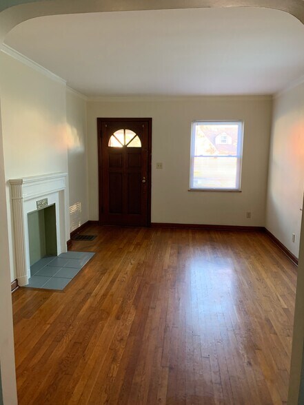 Living Room - 83 S Powell Ave